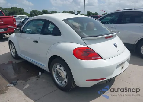 2016 Volkswagen Beetle 1.8T Classic z USA, uszkodzony, nr VIN 3VWF17AT0GM631439